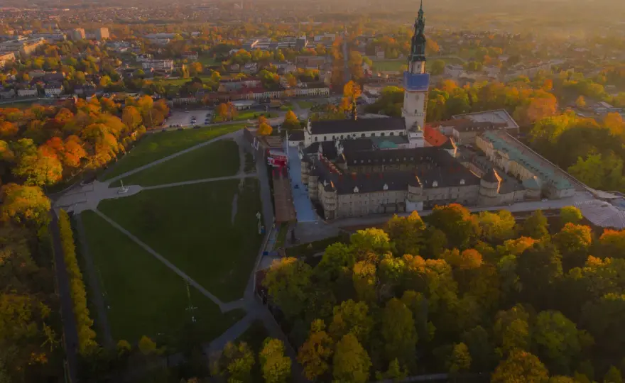 Sanktuarium Jasna Góra: Historia, znaczenie kultu i pielgrzymki