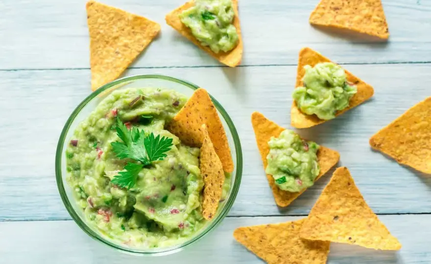 Cómo se hace el guacamole para nachos que sorprenderá a todos