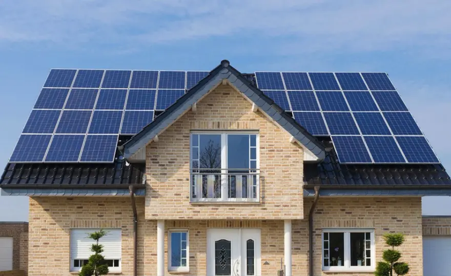 Ile paneli fotowoltaicznych potrzeba na 4kW? Koszt instalacji PV 4kW z montażem