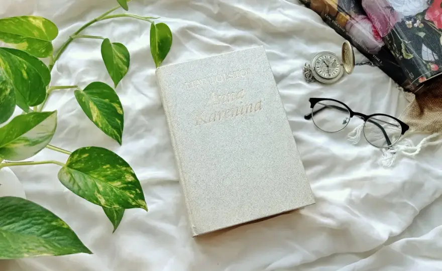 Anna Karenina recenzja książki - tragiczna miłość i jej konsekwencje