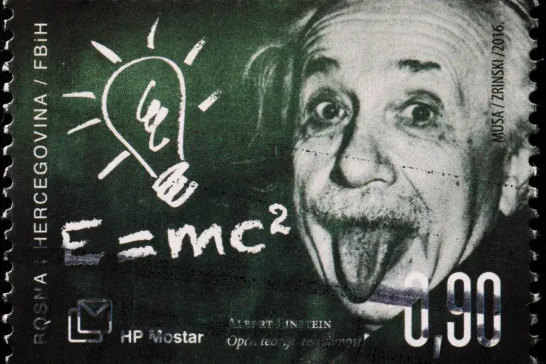 Co odkrył Einstein? Najważniejsze odkrycia naukowe i ich wpływ na świat
