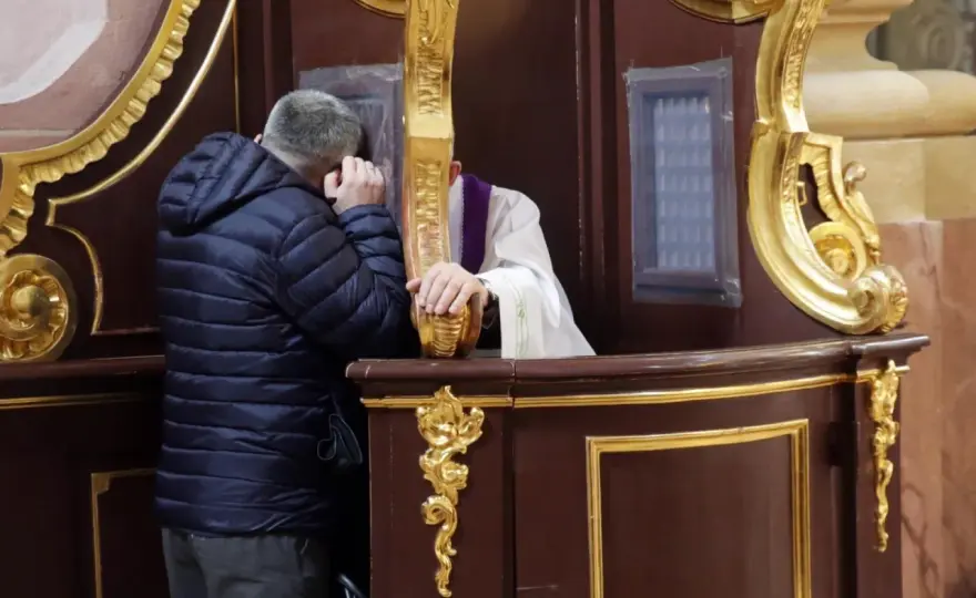 Jak się odmawia spowiedź i dlaczego warto znać te zasady