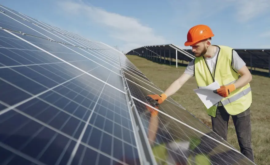 Zabezpieczenia PV przed pożarem Jak uchronić instalację