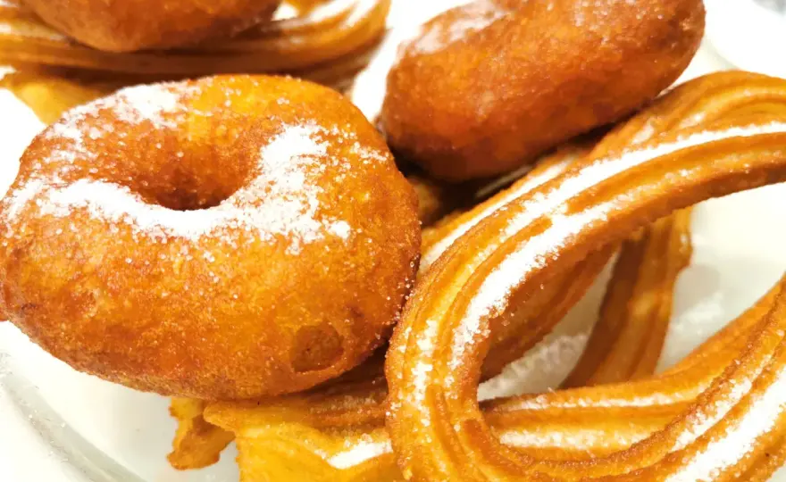 Los mejores lugares para disfrutar chocolate con churros en Valencia
