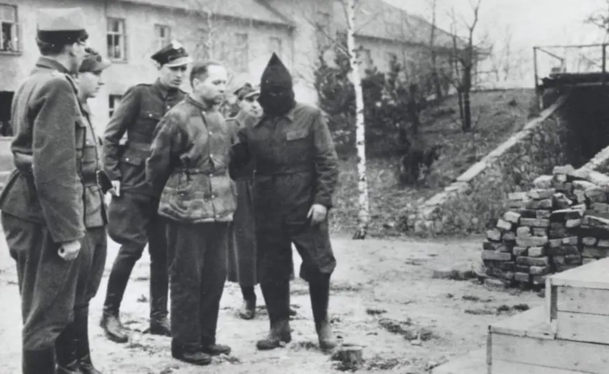 Rudolf Höß jako komendant Auschwitz: mroczne tajemnice obozu