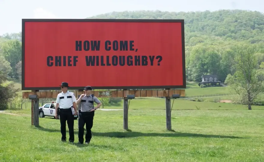 Trzy billboardy za Ebbing, Missouri: tajemnica mordercy Angeli