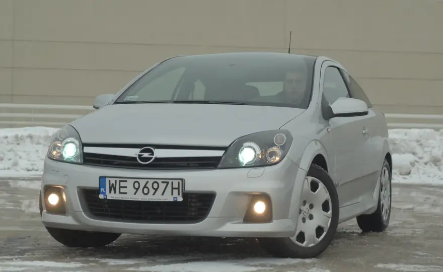 Idealne opony do Opel Astra H: Jak wybrać bez pomyłek i przepłacania