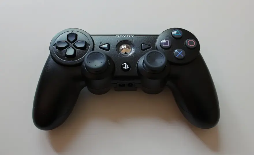 Oryginalny pad PS3: Jak odróżnić od podróbki? Oto nasz poradnik