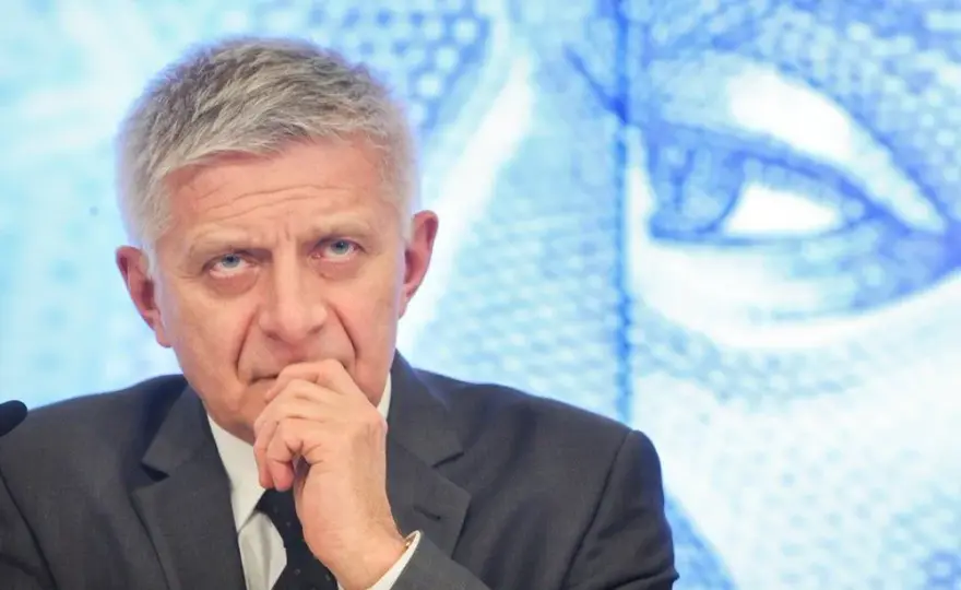 Ile zarabia prezes NBP Marek Belka? Zaskakujące fakty o wynagrodzeniu