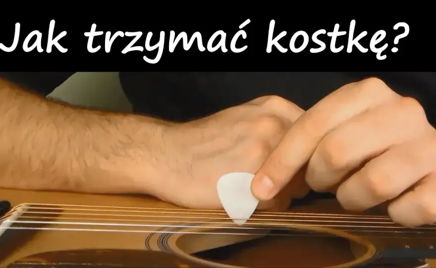 Jak trzymać kostkę do gitary, aby uniknąć najczęstszych błędów