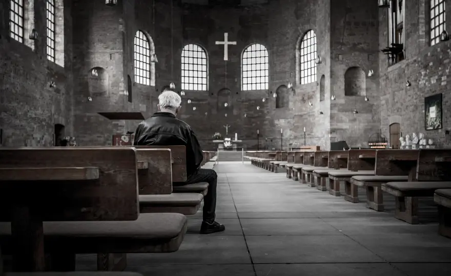 Kiedy jest czytanie na mszy? Poznaj ważne momenty liturgii