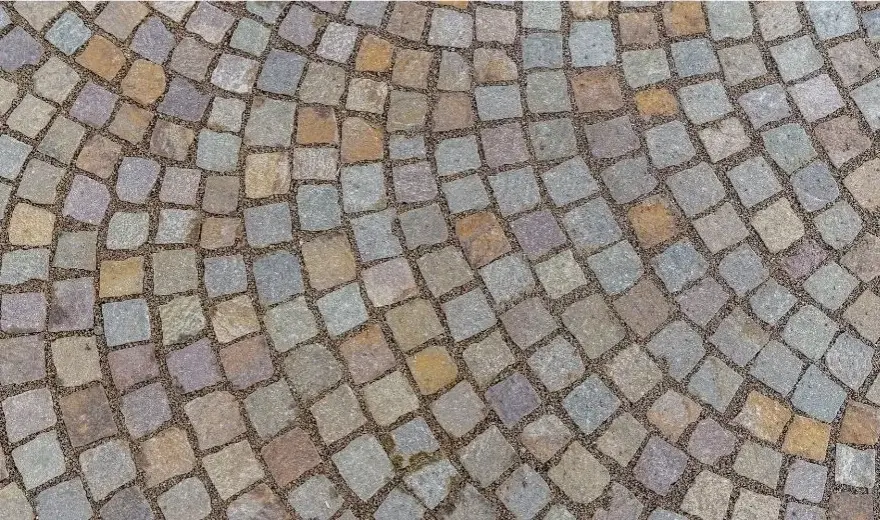 Ile kosztuje ułożenie kostki brukowej na cmentarzu? Zaskakujące ceny!