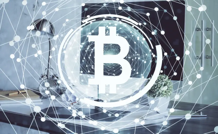 Czy warto inwestować w bitcoina? Odkryj zagrożenia i korzyści