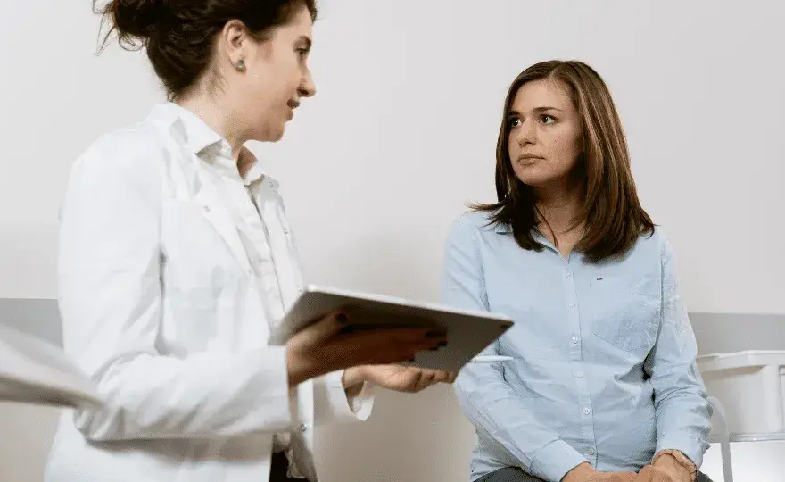 Ciąża w 1. tygodniu: Czy ginekolog ją potwierdzi? Prawda o diagnozie.