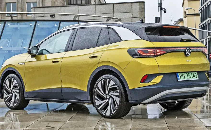 VW ID.4 - Czy to elektryczny SUV dla Ciebie? Analiza 2026