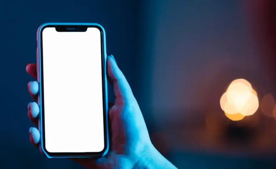 Ekran organiczny w telefonie - czy to zawsze lepszy wybór?