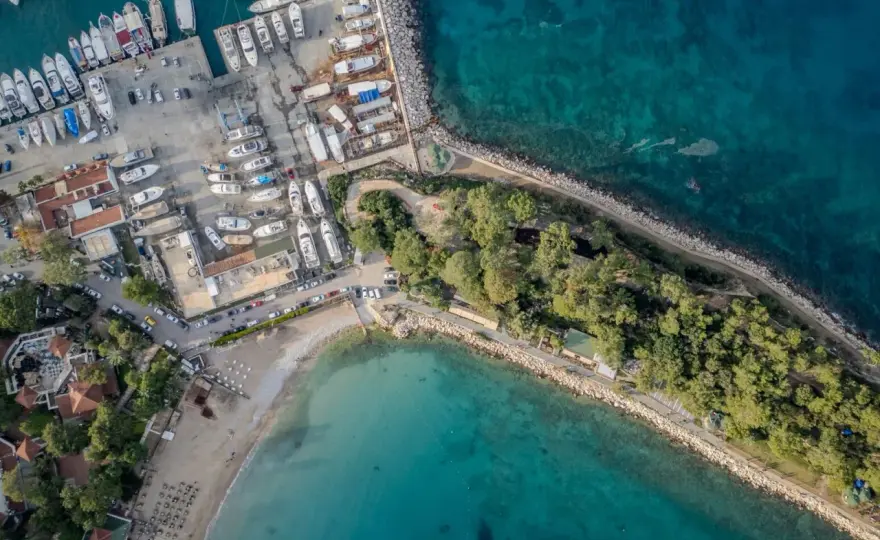 Kemer - atrakcje, plaże, plan zwiedzania. Jak połączyć góry i morze?