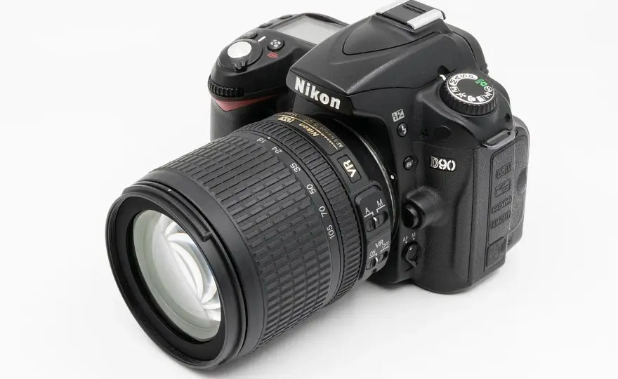 Nikon D90 - Specyfikacja i dane techniczne. Czy wciąż ma sens?