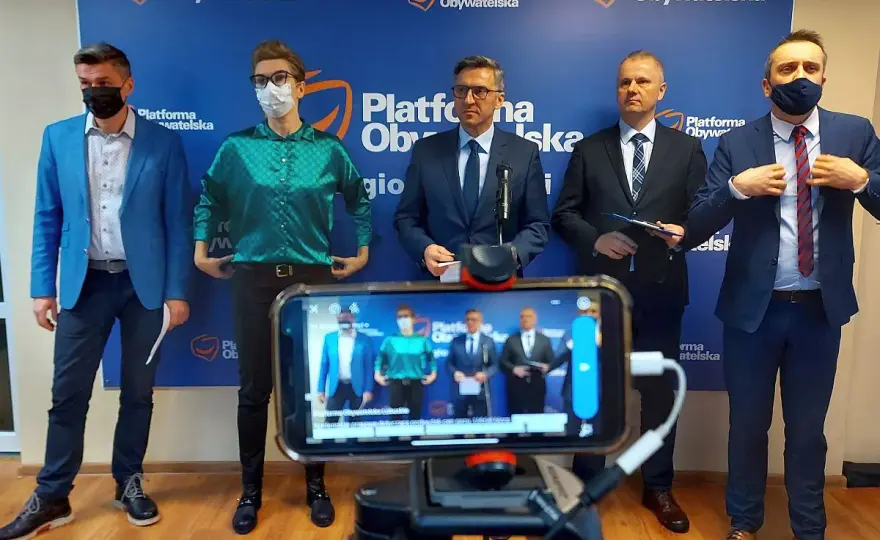 Platforma Obywatelska Warszawa: Liderzy, program, kontakt