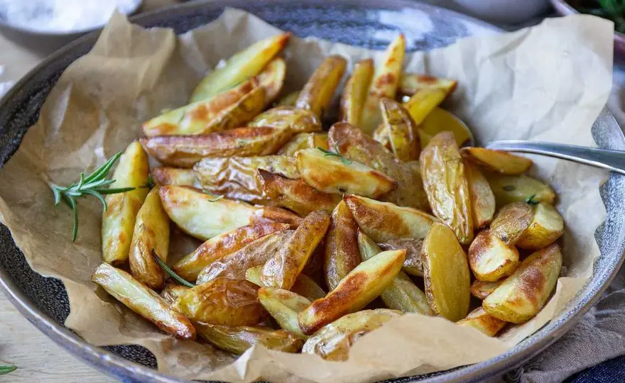 Krispiga potatisklyftor i airfryer - Så lyckas du varje gång