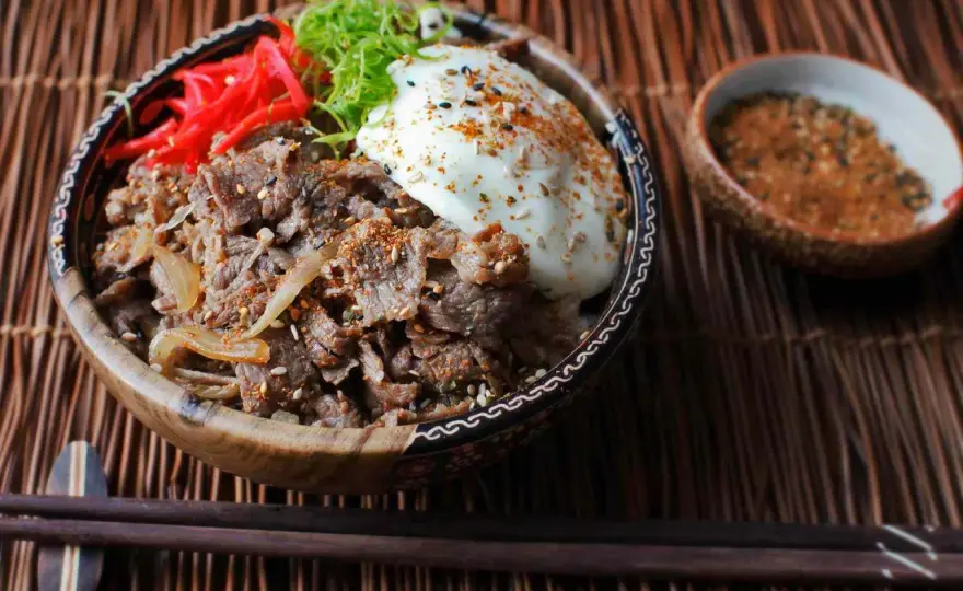 Yoshinoya Beef Bowl Recipe - Make Authentic Gyudon at Home