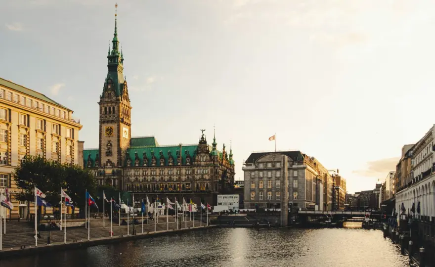 Czy w Hamburgu jest bezpiecznie? Oto, co musisz wiedzieć przed wizytą.