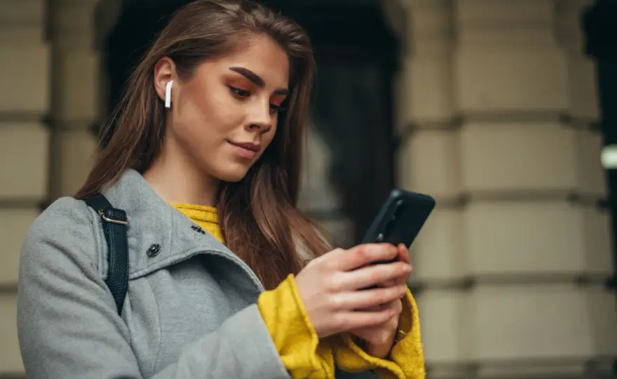 Słuchawki bezprzewodowe z Samsungiem - Jak sparować i rozwiązać problemy?