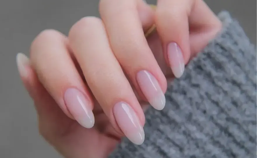 Manicure winylowy Vinylux: Co to? Bez lampy UV, trwały, łatwe usuwanie
