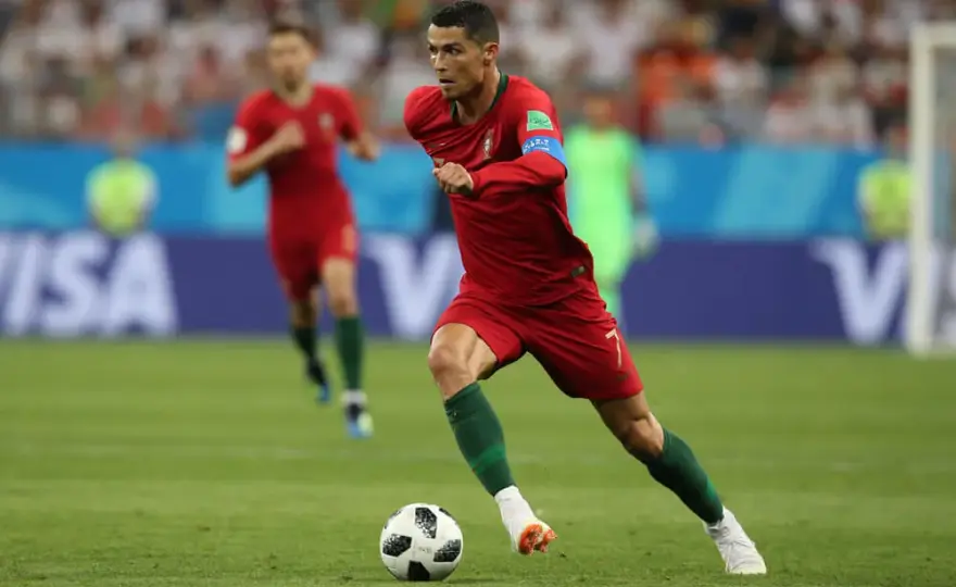 Ronaldo - Wzrost i Waga Piłkarza w 2023 | Ile Waga i Wzrostu ma Cristiano Ronaldo?