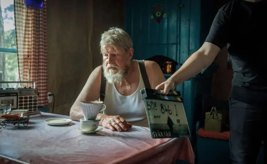 Svärtan med Lassgård – Vad du behöver veta om SVT:s thriller