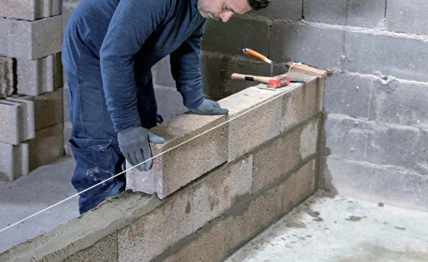 Mur en blocs béton - Les secrets d'une maçonnerie réussie