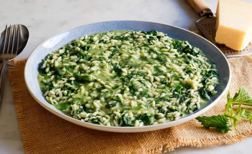 Risotto alle ortiche - La ricetta perfetta per un primo cremoso