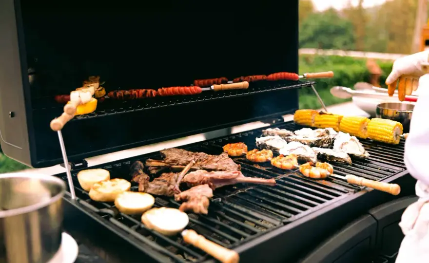 Barbecue gaz ou charbon - Le guide pour bien choisir