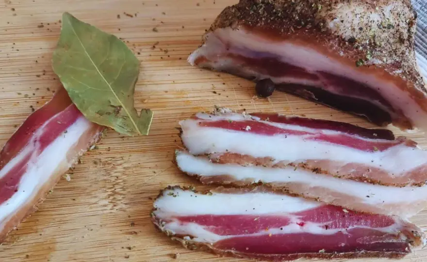 Pancetta - Włoski boczek, który odmieni Twoje dania!