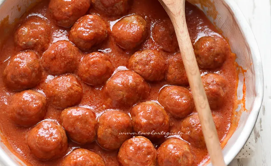 Polpette in padella - Morbide e dorate: la ricetta perfetta