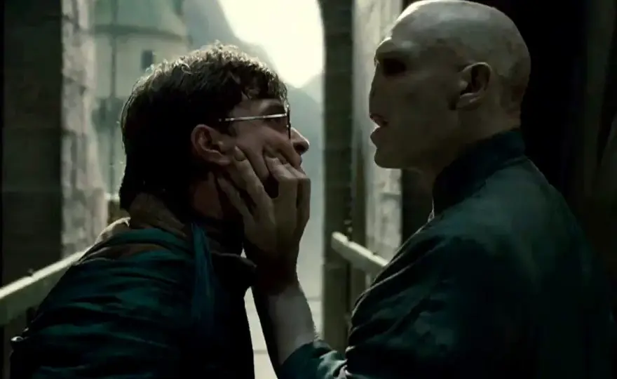 Voldemort Fiennesa - Dlaczego ta kreacja wciąż przeraża?