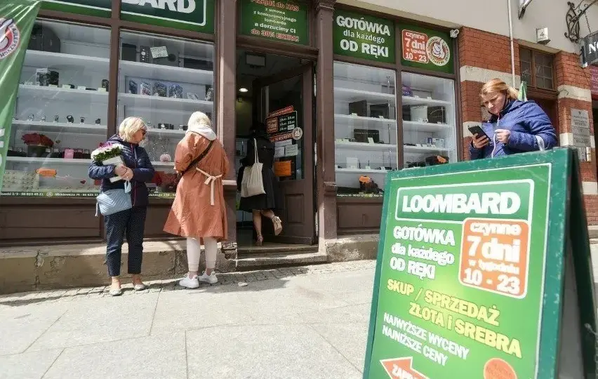 Lombard: czy się opłaca? Nowe przepisy, koszty i alternatywy