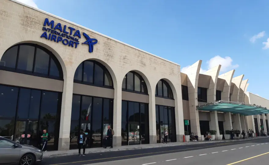 Lotnisko Malta (MLA): Twój przewodnik po transporcie i udogodnieniach