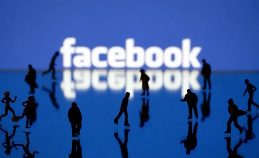 Ile można zarobić na Facebooku? Odkryj różne metody monetyzacji