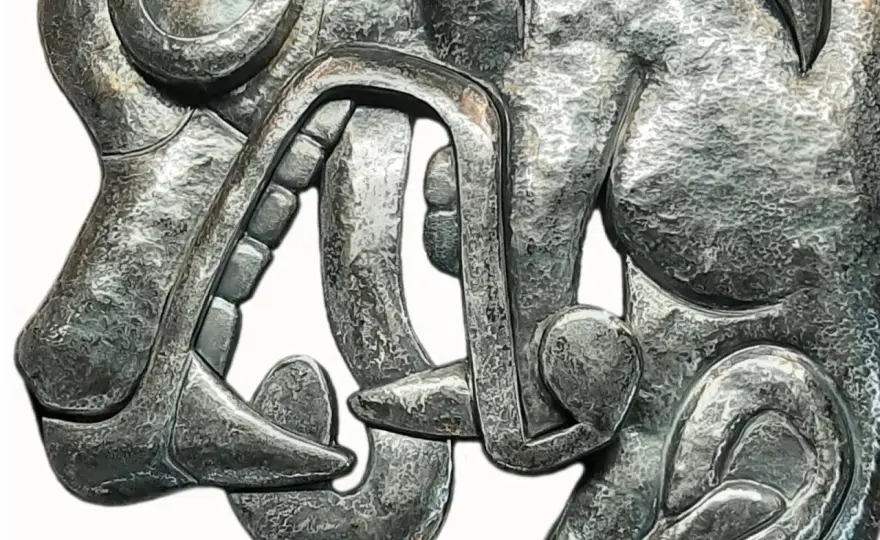 Rzeźba z metalu: przewodnik po technikach, materiałach i wyborze dzieła