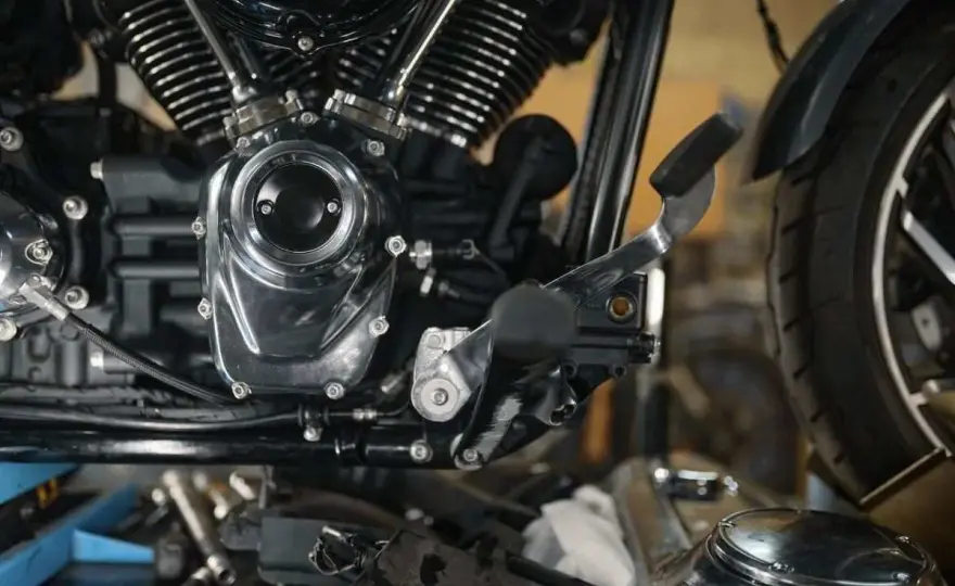 Embrague de la moto - señales de desgaste y ajuste correcto