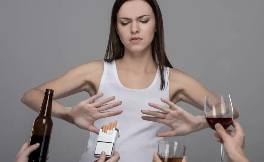 Czy można zwrócić alkohol? Poznaj zasady i uniknij problemów z zwrotem
