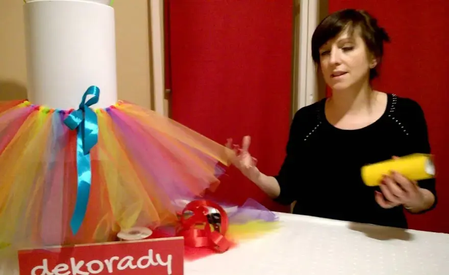 Jak zrobić spódnicę z bibuły? Prosty poradnik krok po kroku