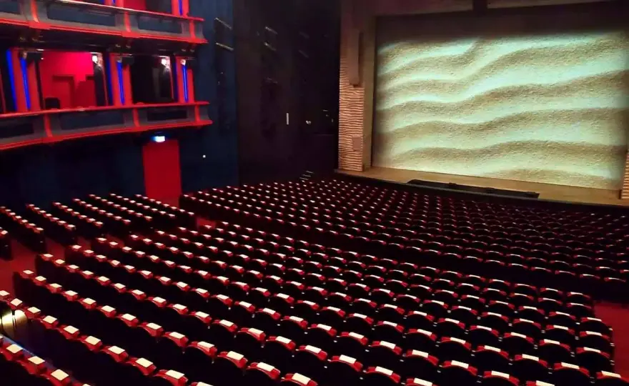 Teatr Muzyczny Roma - Jak dojechać i które wejście wybrać?