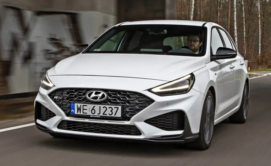 Hyundai i30 N - Osiągi, różnice N Line i na co uważać przy zakupie