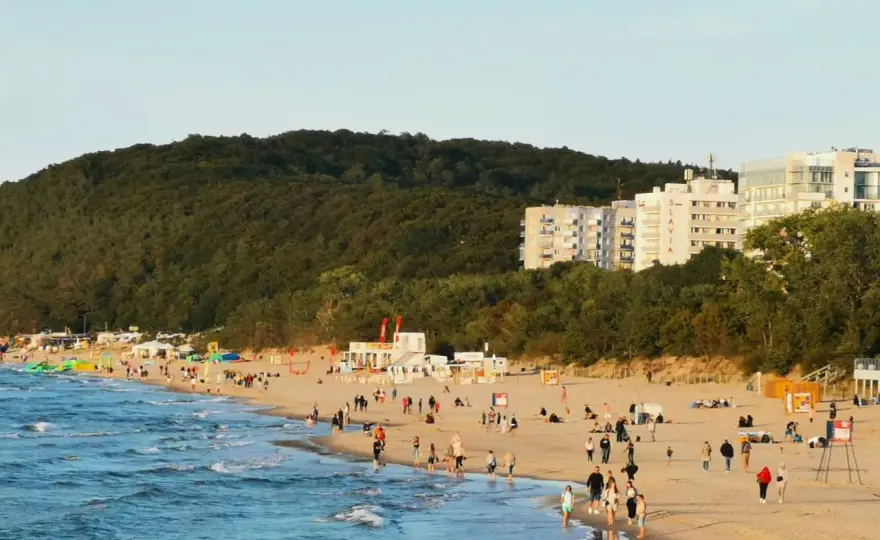 Międzyzdroje: Atrakcje poza plażą! Kompletny przewodnik