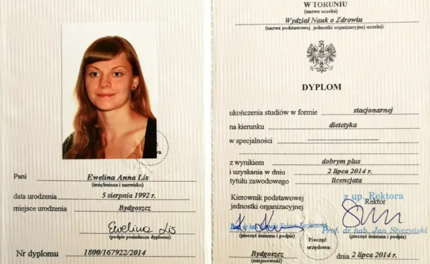 Dyplom studiów: Jak wygląda oryginalny dokument? Cechy