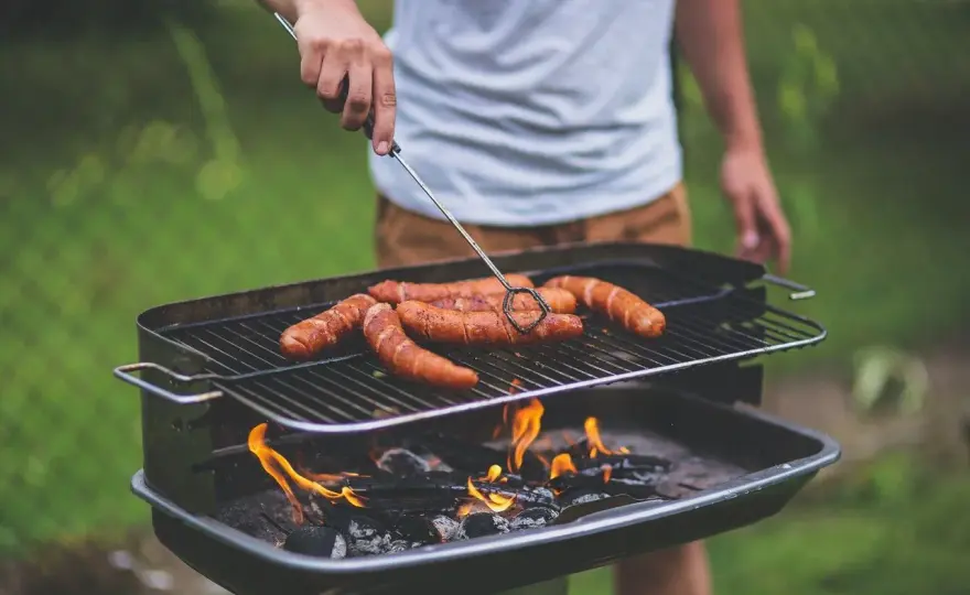 Barbecue charbon ou bois - Lequel choisir pour un churrasco?