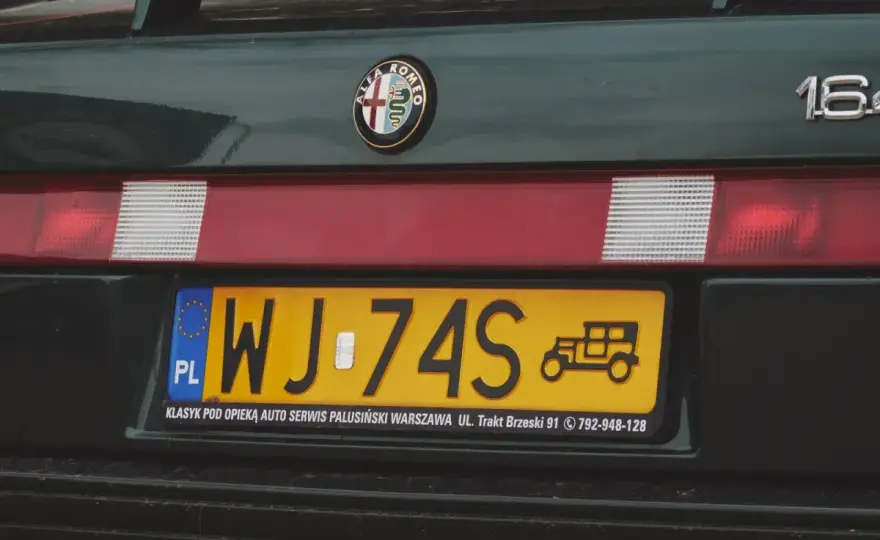 Tablice PKA - Co oznacza ten kod i jak zarejestrować auto bez błędów?