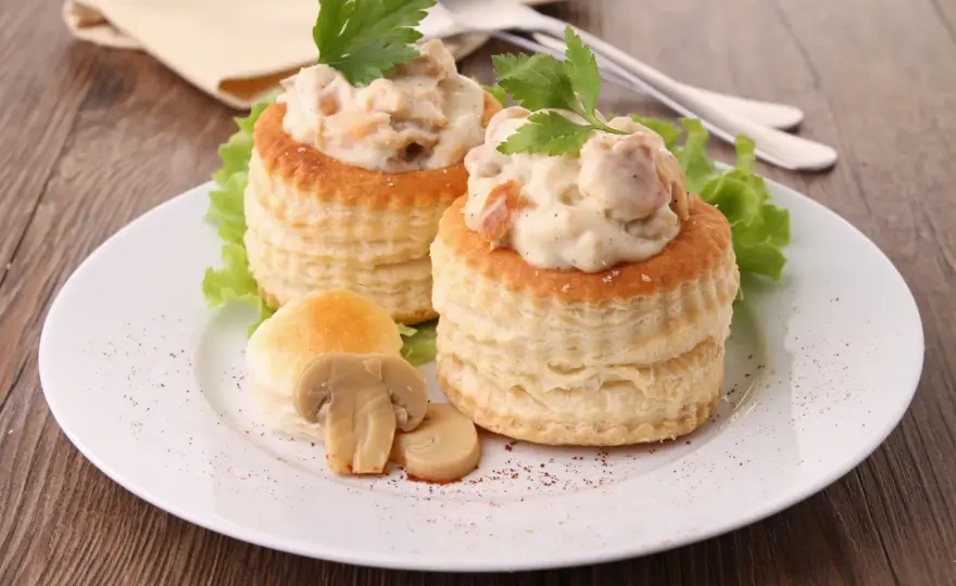 Vol-au-vent au poulet - réussir le croustillant et la sauce